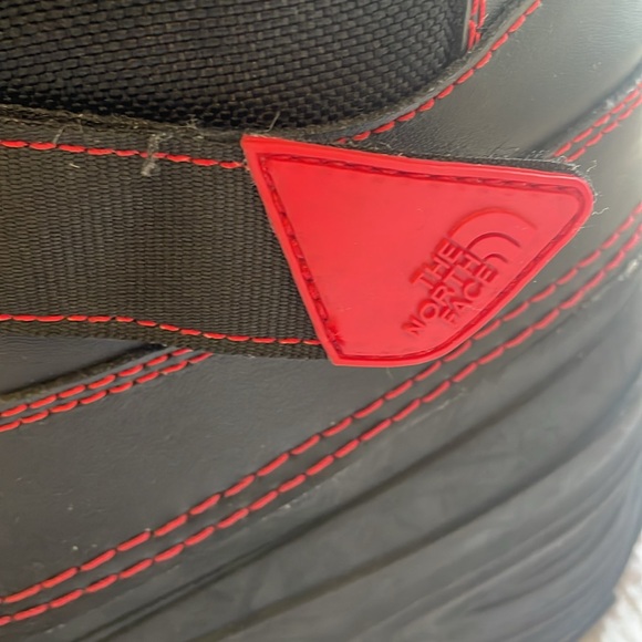 Gently worn The North Face Alpenglow Snow Boots Size US 7 big boys - Picture 7 of 14